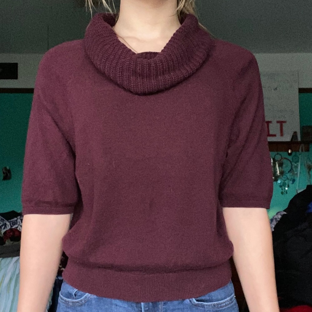 Maroon sweater
